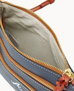 MLB Braves N S Triple Zip Crossbody BRAVES 17 MLB Braves N S Triple Zip Crossbody BRAVES -Online Sale Dooney & Bourke B0298G AWNVPATNBRVE ALT2 1