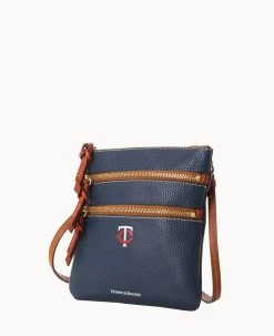 MLB Twins N S Triple Zip Crossbody TWINS -Online Sale Dooney & Bourke B0298G AWNVPATNTWNS ALT1 1