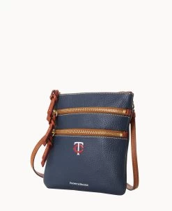 MLB Twins N S Triple Zip Crossbody TWINS -Online Sale Dooney & Bourke B0298G AWNVPATNTWNS ALT1