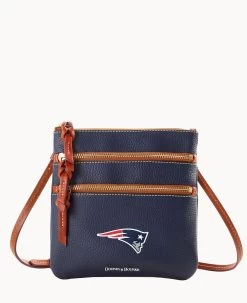 NFL Patriots Triple Zip Crossbody PATRIOTS 18 NFL Patriots Triple Zip Crossbody PATRIOTS -Online Sale Dooney & Bourke B0298H AWNVPATNPATR 1
