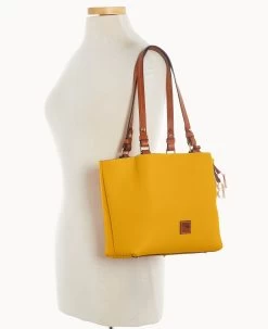 Pebble Grain Small Flynn Mustard 31 Pebble Grain Small Flynn Mustard -Online Sale Dooney & Bourke B1459G 9PMTPAKR ALT4 1