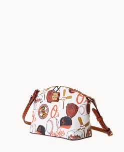 MLB Orioles Suki Crossbody ORIOLES -Online Sale Dooney & Bourke B1696G QUMWPATNORLS ALT1 1