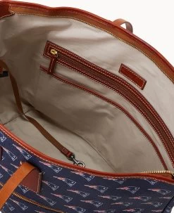 NFL Patriots Large Tote PATRIOTS 17 NFL Patriots Large Tote PATRIOTS -Online Sale Dooney & Bourke B1855G NJNVPATNPATR ALT2 1