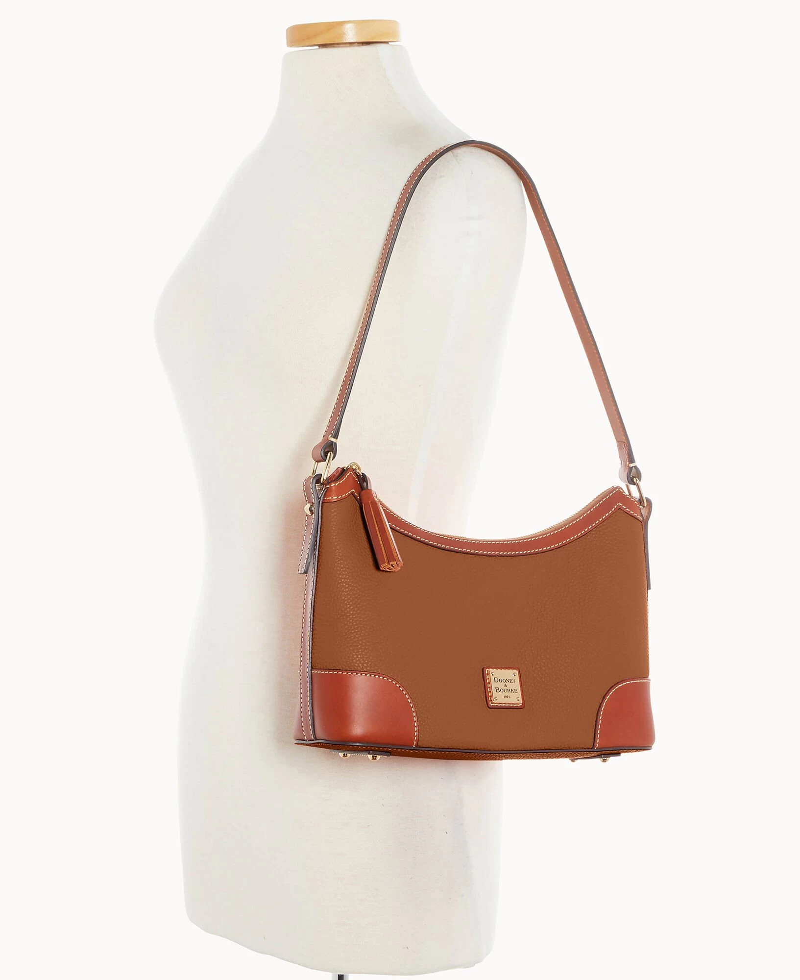 Pebble Grain Large Shoulder Bag Caramel 12 Pebble Grain Large Shoulder Bag Caramel - Image 10