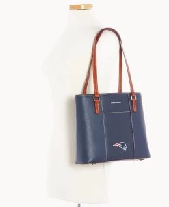 NFL Patriots Small Lexington PATRIOTS 22 NFL Patriots Small Lexington PATRIOTS -Online Sale Dooney & Bourke B2342H AWNVPATNPATR ALT4 1