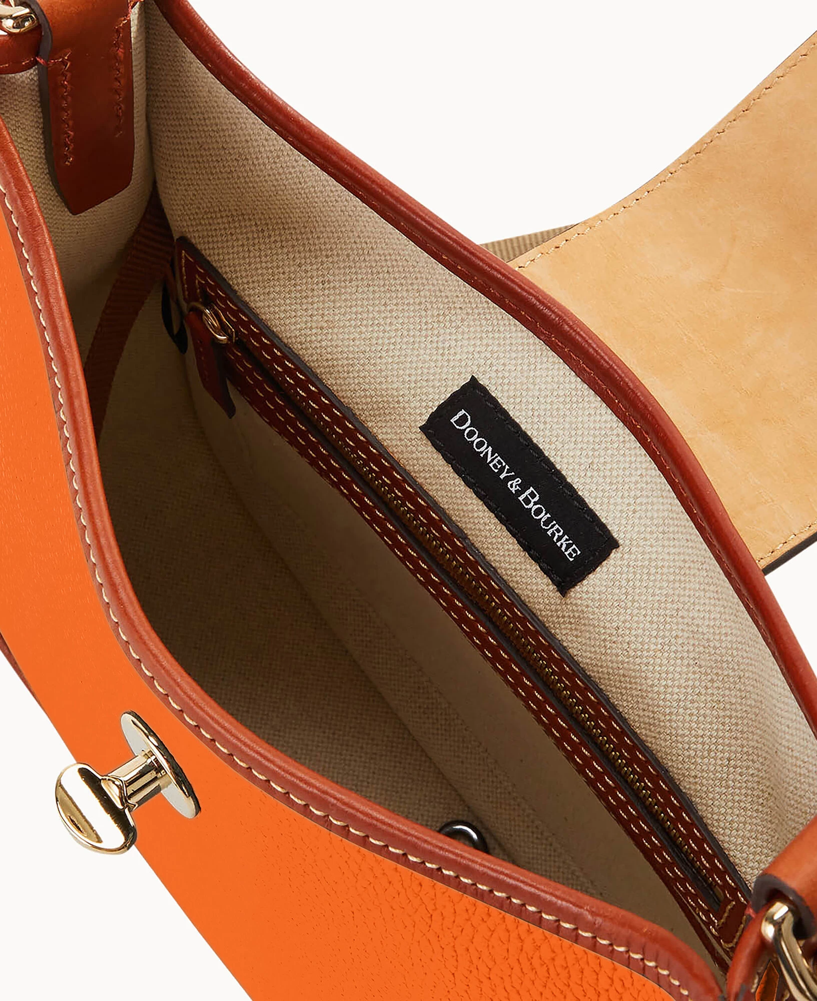 Pebble Turnlock Messenger 28 Clementine 5 Pebble Turnlock Messenger 28 Clementine - Image 3