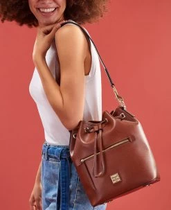 Saffiano Drawstring Off White 28 Saffiano Drawstring Off White -Online Sale Dooney & Bourke B2SAF1935 ILD lifestyle 1