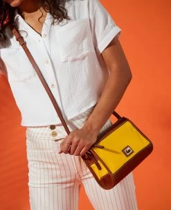 Wayfarer Zip Crossbody Red 26 Wayfarer Zip Crossbody Red -Online Sale Dooney & Bourke BCAMD1746 ILD lifestyle 1