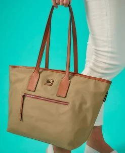 Wayfarer Tote Navy 28 Wayfarer Tote Navy -Online Sale Dooney & Bourke BCAMD1854 ILD lifestyle 1