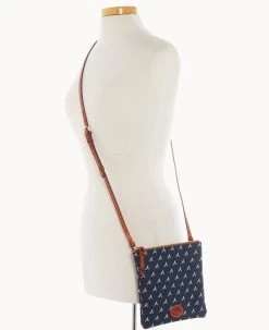 MLB Braves North South Top Zip Crossbody Braves -Online Sale Dooney & Bourke BL371G MJNVPATNBRVE ALT4 1