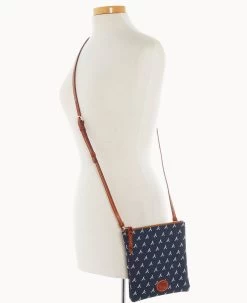 MLB Braves North South Top Zip Crossbody Braves -Online Sale Dooney & Bourke BL371G MJNVPATNBRVE ALT4