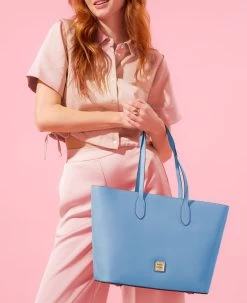 Saffiano Large Tote Amber -Online Sale Dooney & Bourke BSAFF2321 ILD lifestyle 1