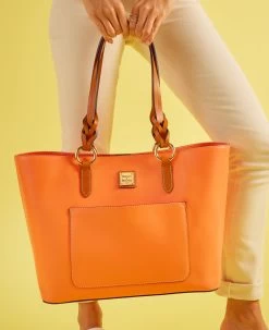 Wexford Leather Tammy Tote Oyster -Online Sale Dooney & Bourke BWXFD1312 ILD lifestyle 1