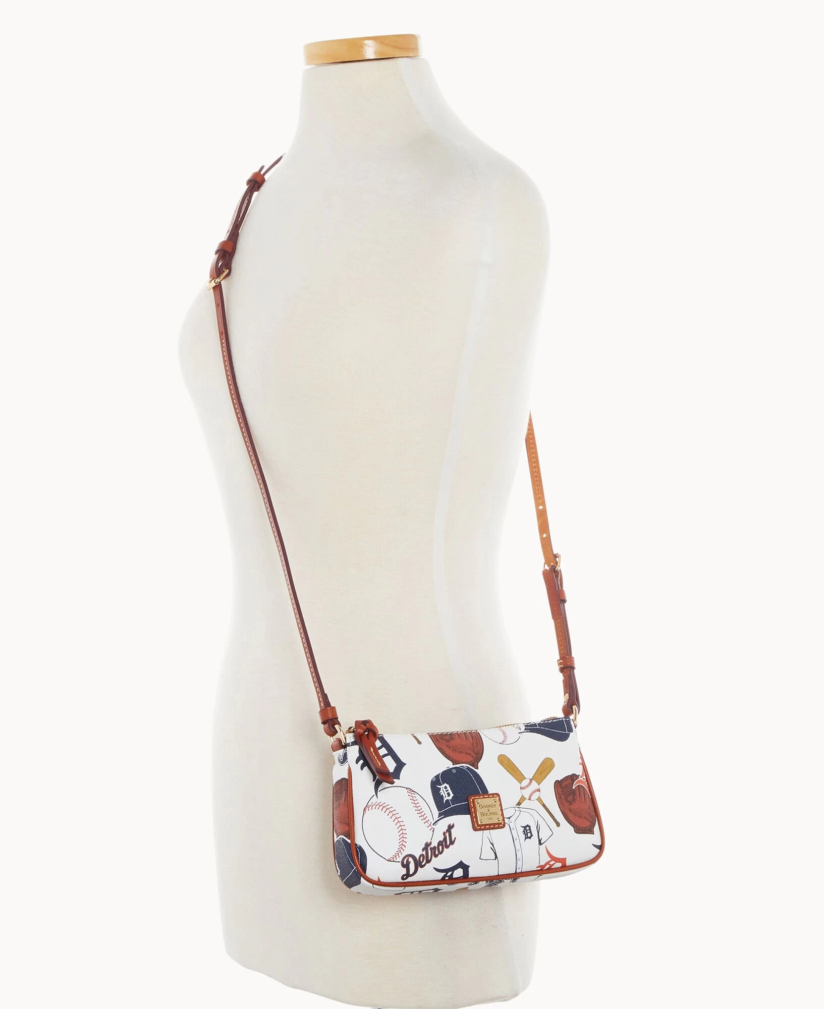 MLB Tigers Lexi Crossbody Sm Coin Case TIGERS 10 MLB Tigers Lexi Crossbody Sm Coin Case TIGERS - Image 8