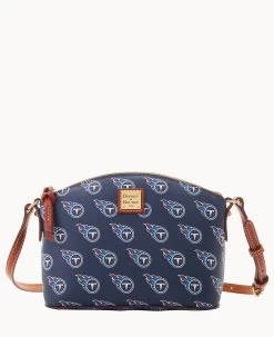 NFL Titans Suki Crossbody Med Wristlet TITANS 27 NFL Titans Suki Crossbody Med Wristlet TITANS -Online Sale Dooney & Bourke M1696G NJNVPATNTTNS 2